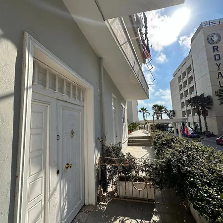 Sea View Apartament. Luxury Area In Beach. *